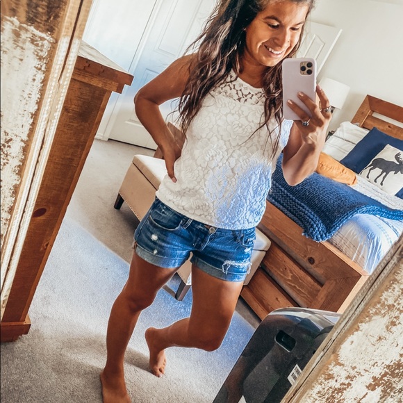 Meet your Posher, Giselle - Picture 3 of 3